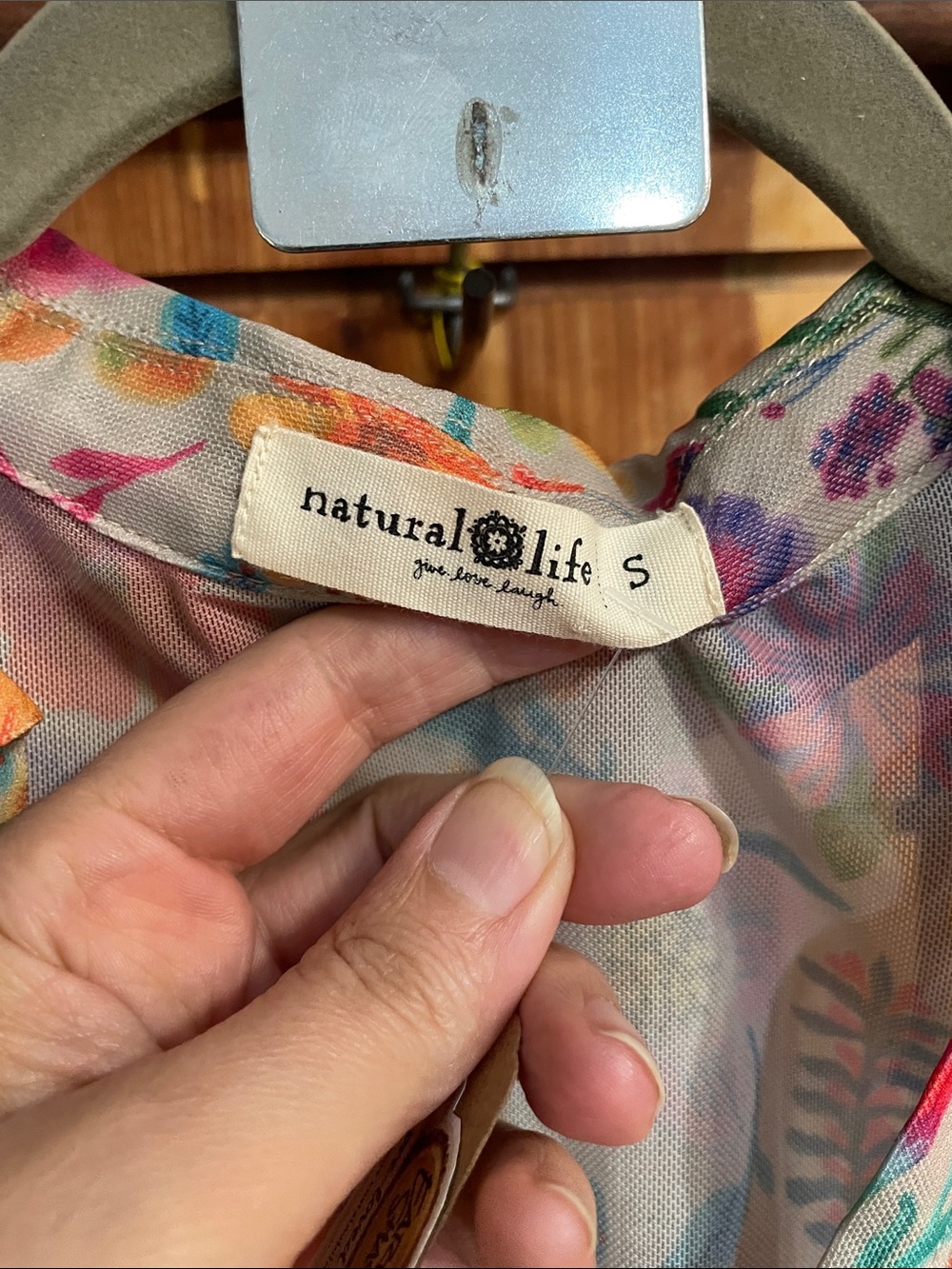 NATURAL LIFE Carina Multicolor Floral Button-Front Blouse Mesh - Picture 5 of 10